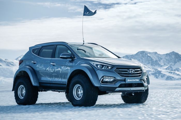 Hyundai прекоси Антарктида с почти стандартно Santa Fe